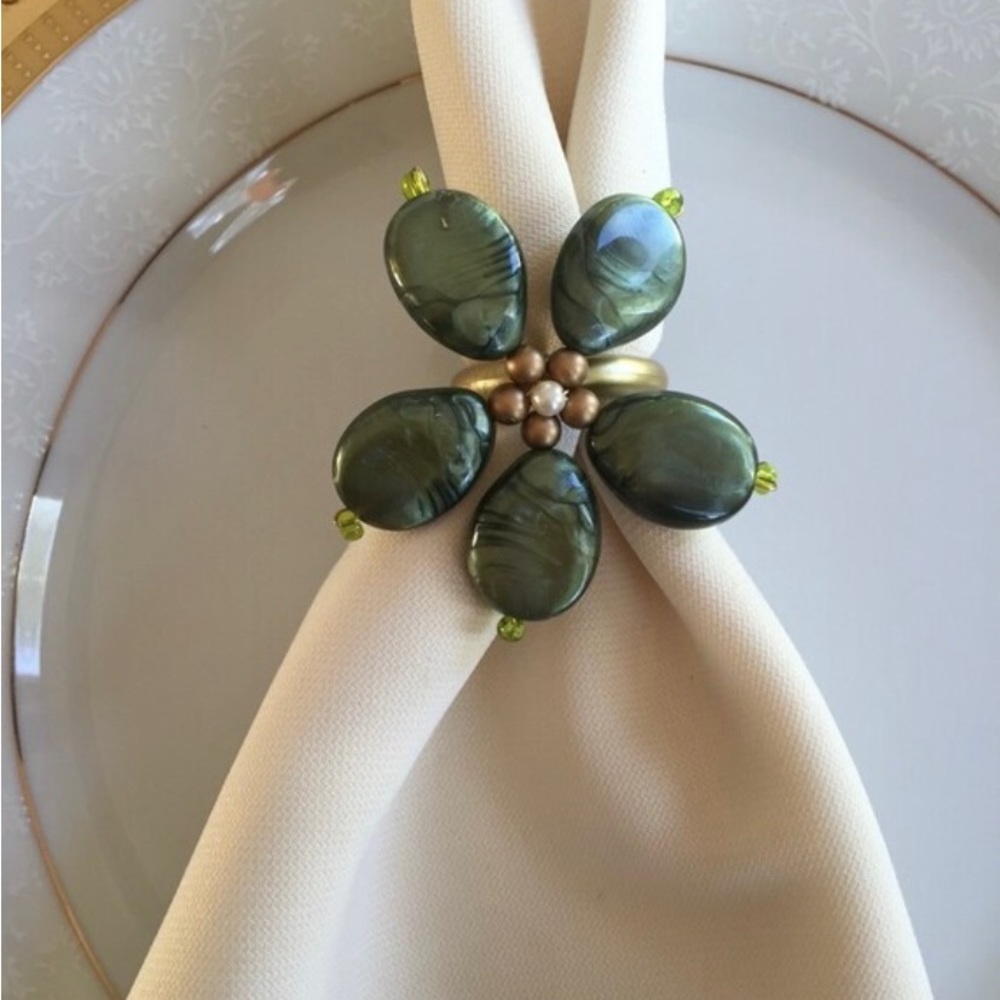 New handmade set of 10 beaded floral design napkin holders napkin rings